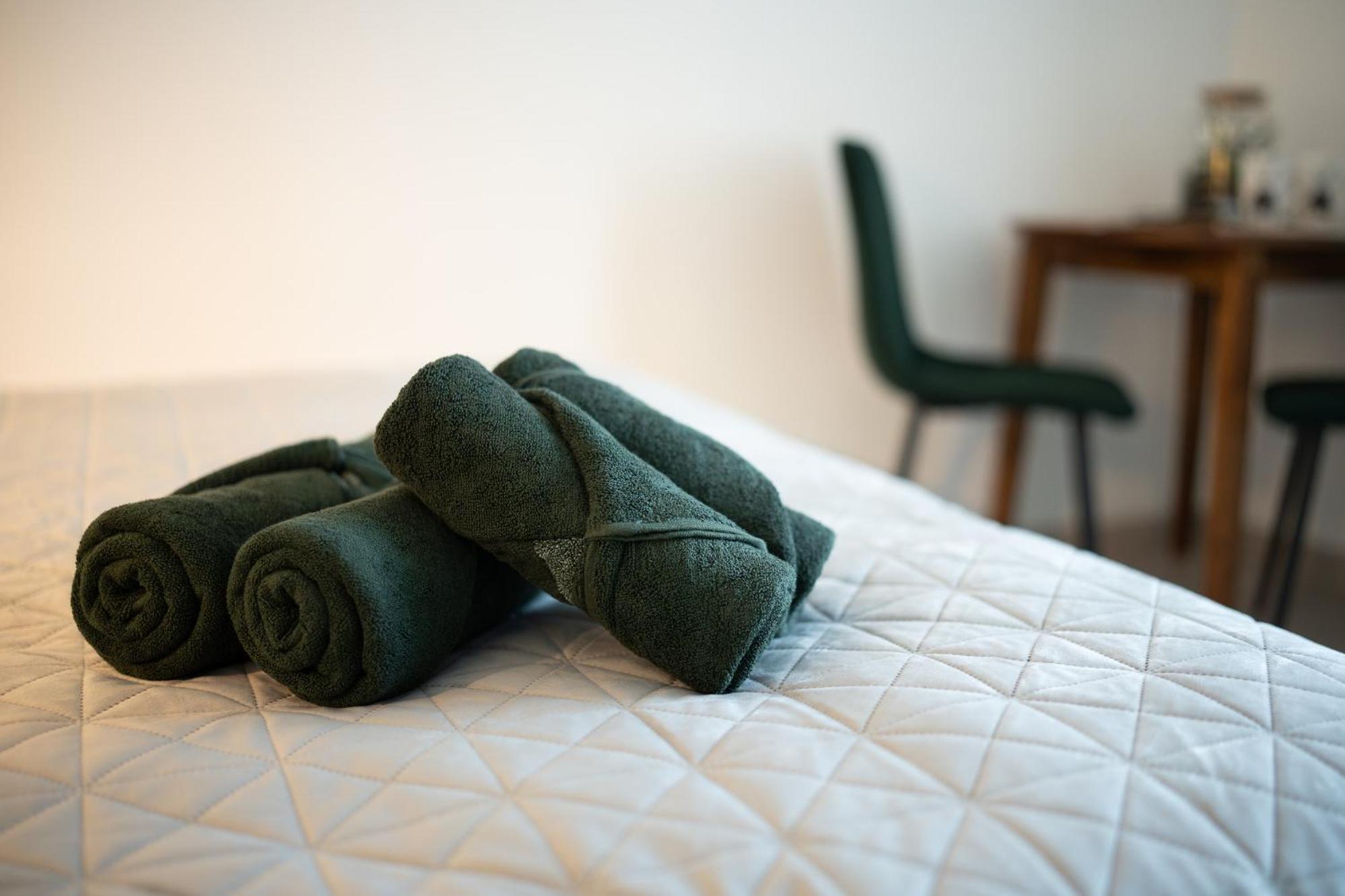 Green Garden & Private Parking Apartments With Playground Riga Extérieur photo