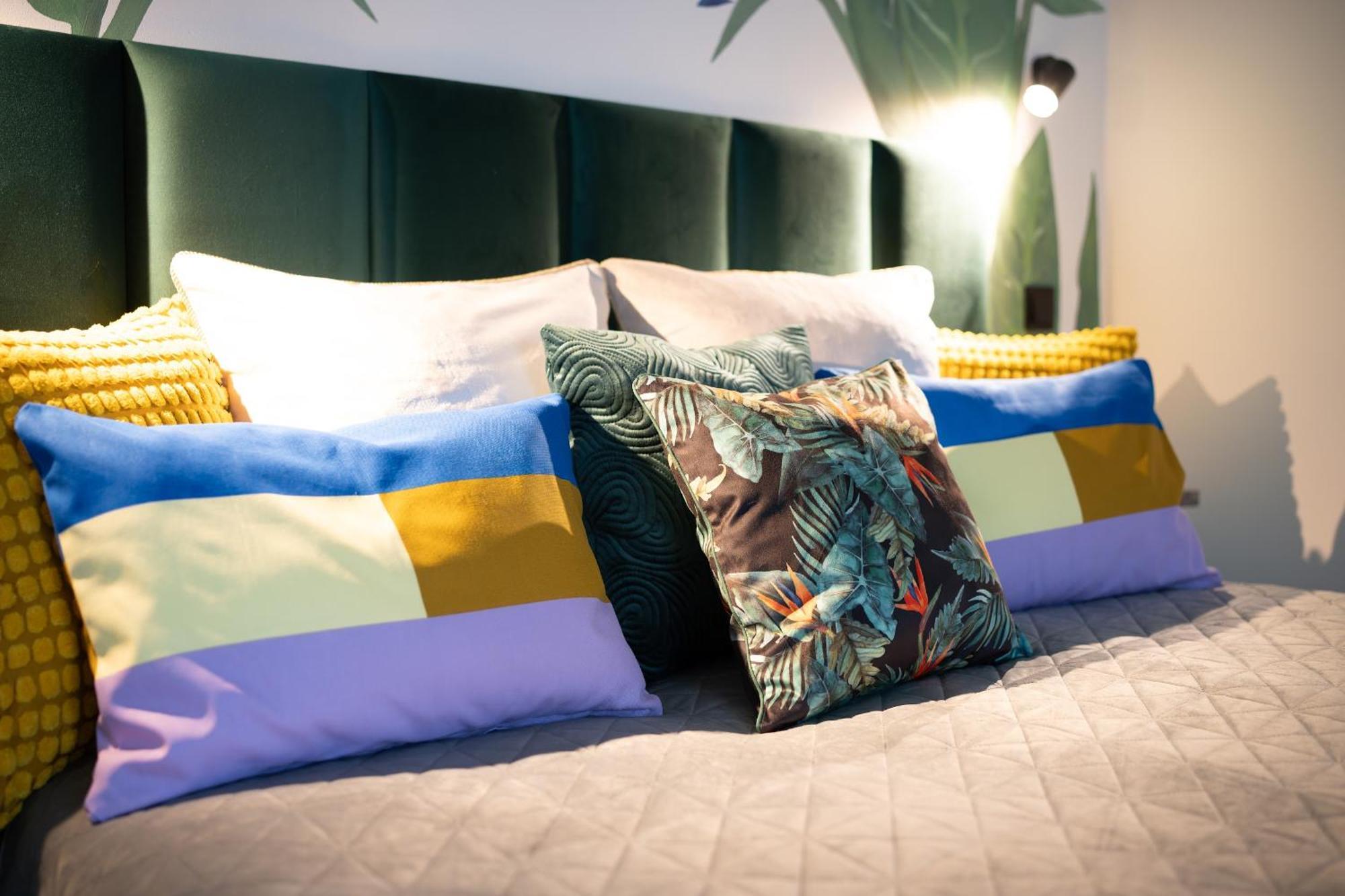Green Garden & Private Parking Apartments With Playground Riga Extérieur photo